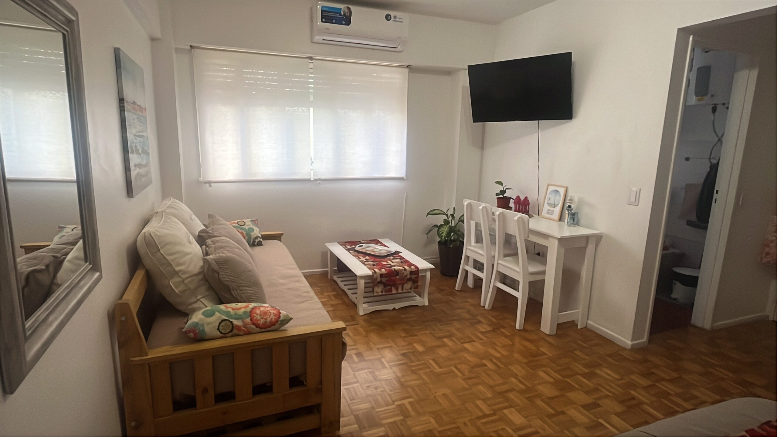 Moderno y comodo estudio