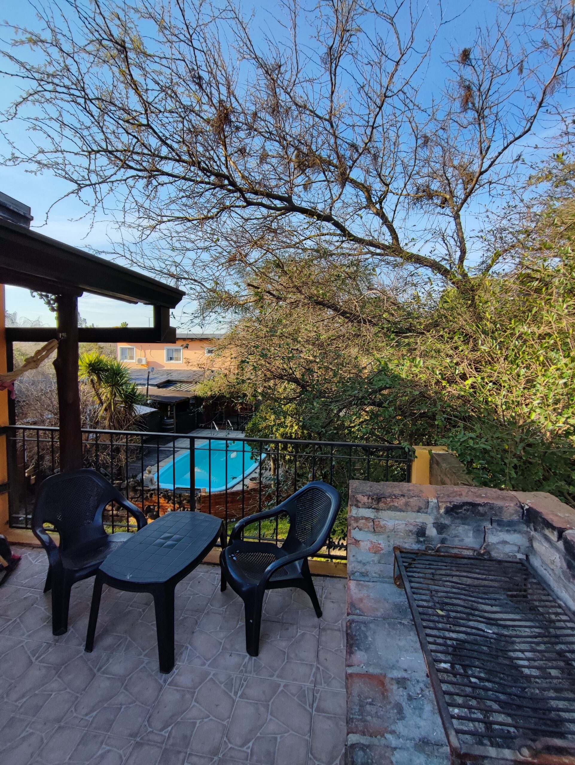 Complejo de cabañas con piscina