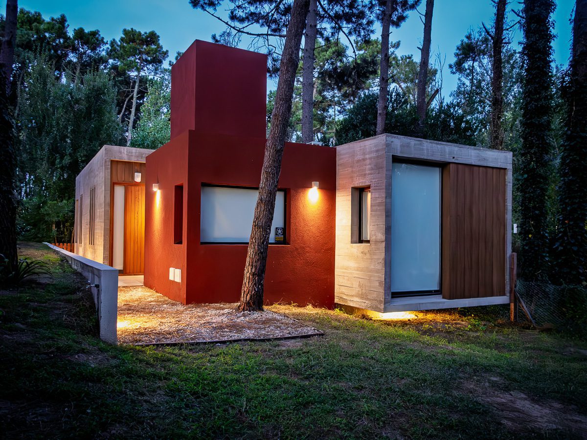 Casa moderna en Mar Azul a una cuadra del centro y tres del mar