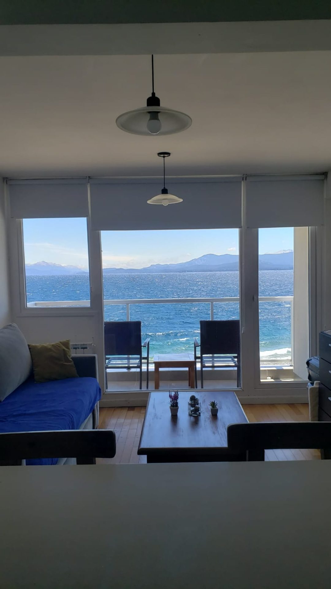 Moderno departamento a pocas cuadras del Centro con vista increíble al lago