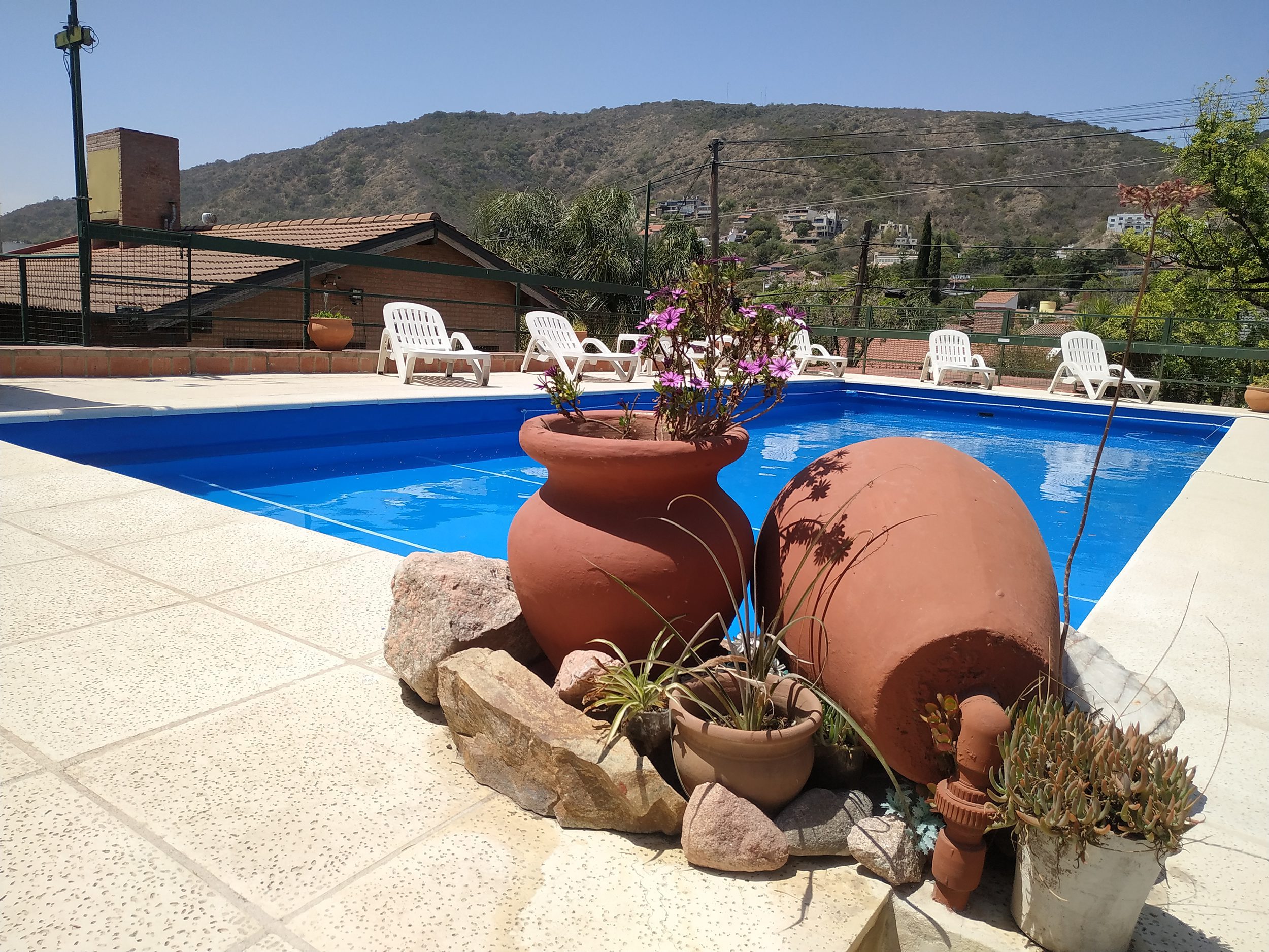 CABAÑAS de la VILLA – CARLOS PAZ CENTRO – 2 y 3 AMBIENTES