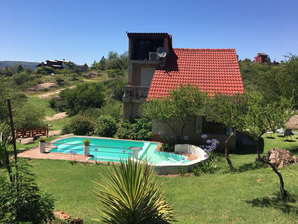 Casa de montaña, en Villa Parque Siquiman