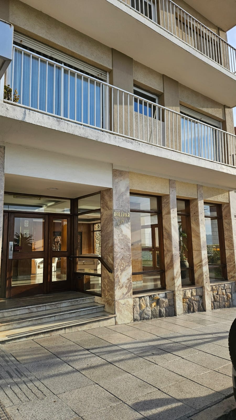 Moderno departamento frente a playa Las Toscas