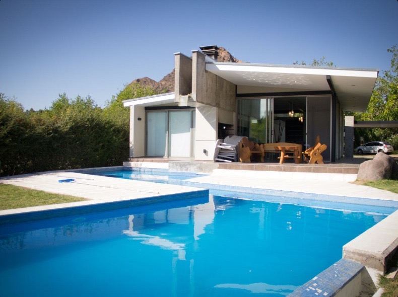 Exclusivo Chalet de Montaña con Piscina y Cascada