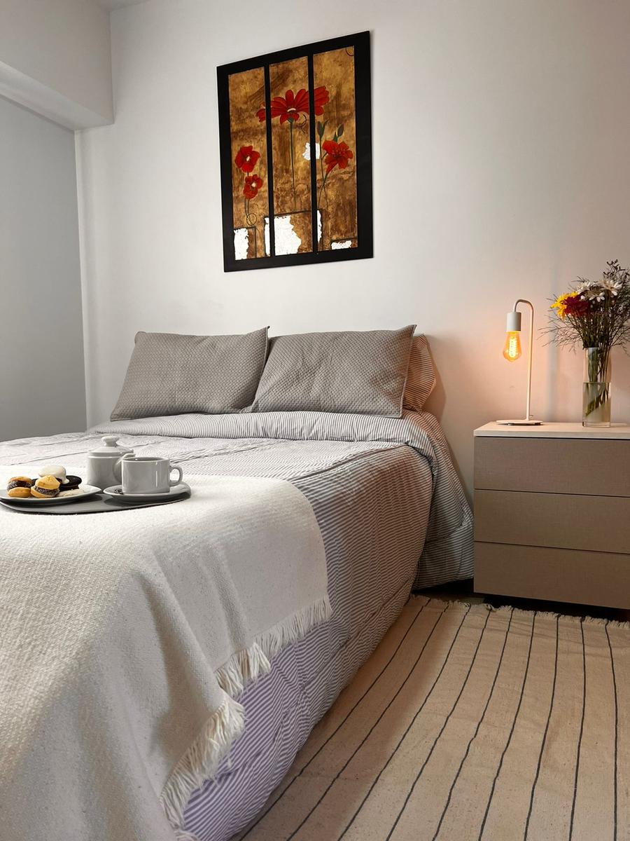 Departamento amplio, comodo y luminoso de categoria