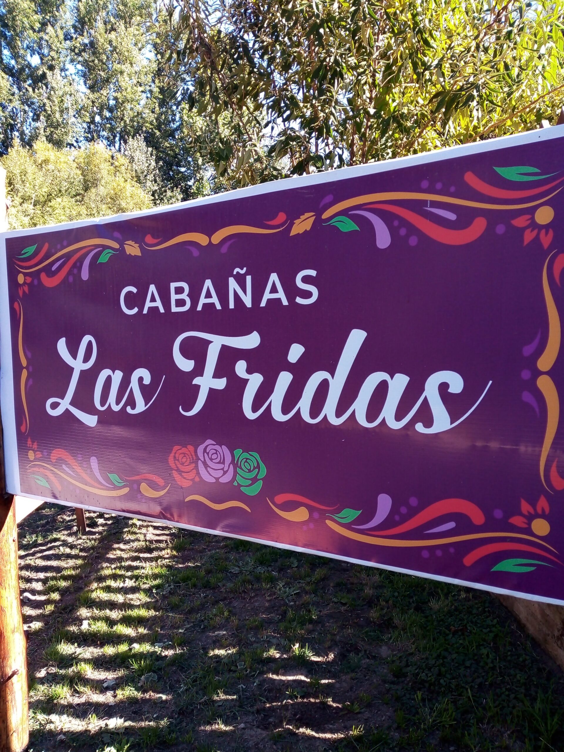 Pequeños duplex en el casco urbano del cálido Lago Puelo, lejos del ruido mundano, rodeado de naturaleza