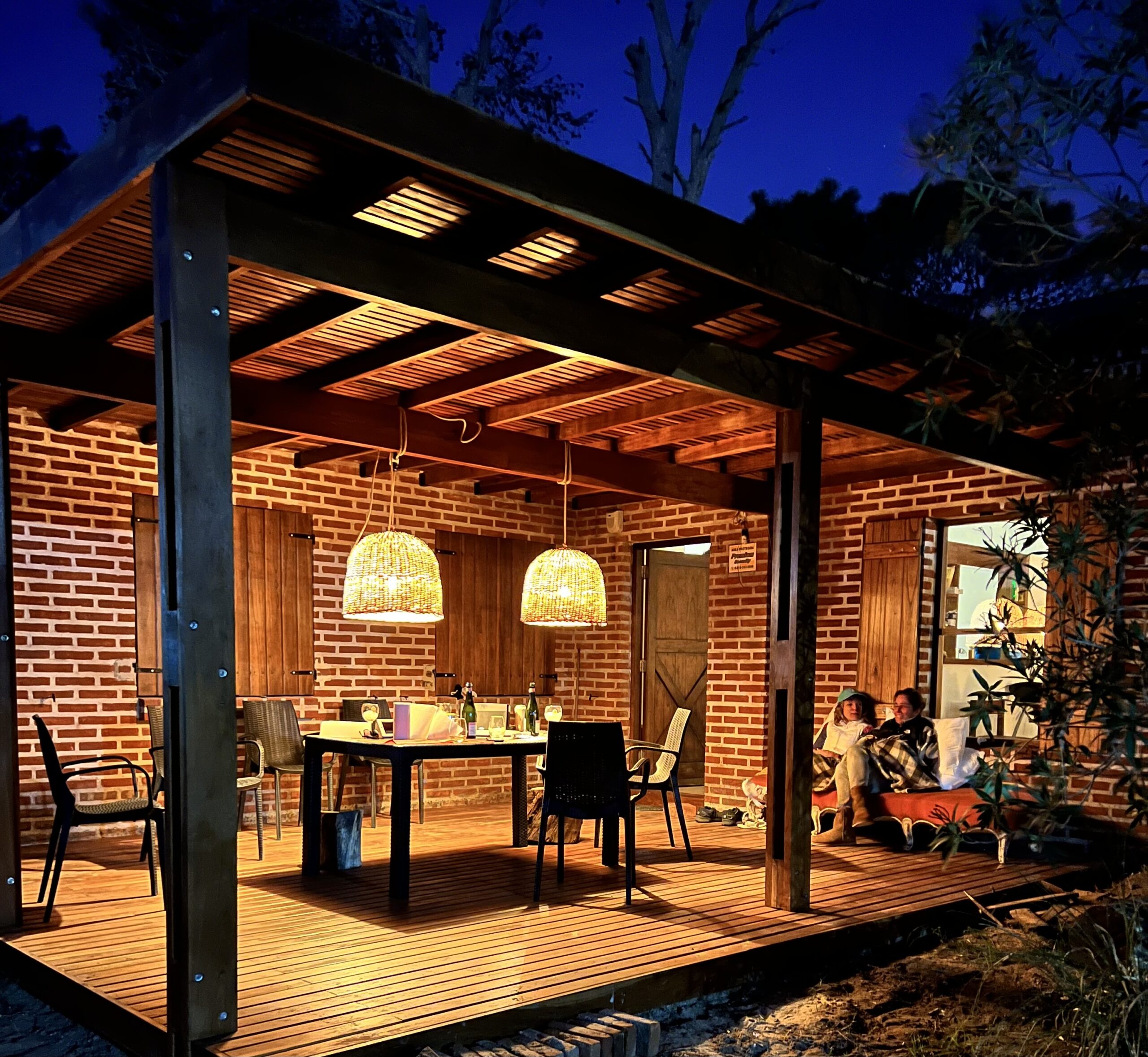 Casa Anaheim Gesell Norte