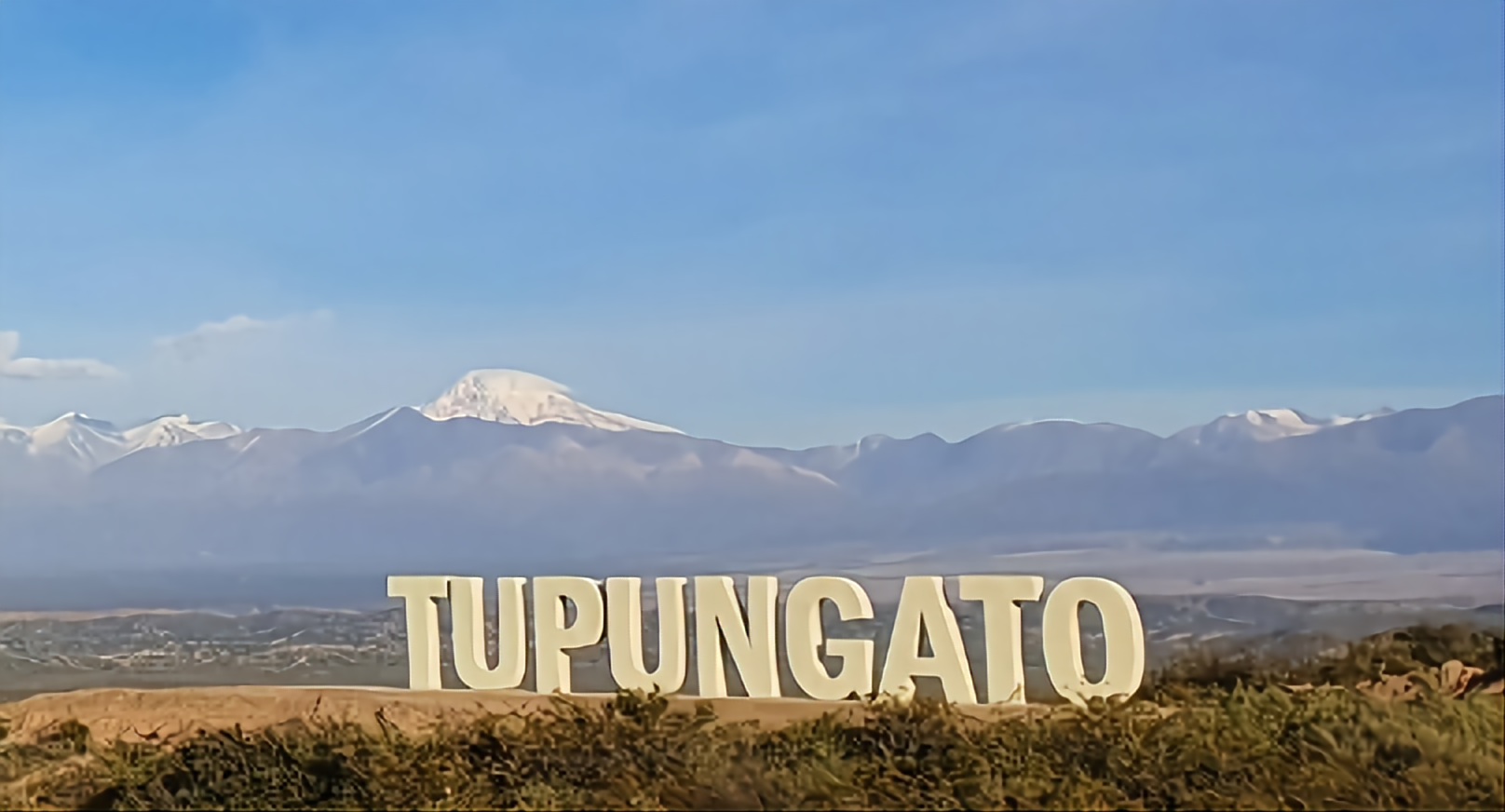 Casa ubicada en el interior de una tradicional finca del VALLE DE UCO