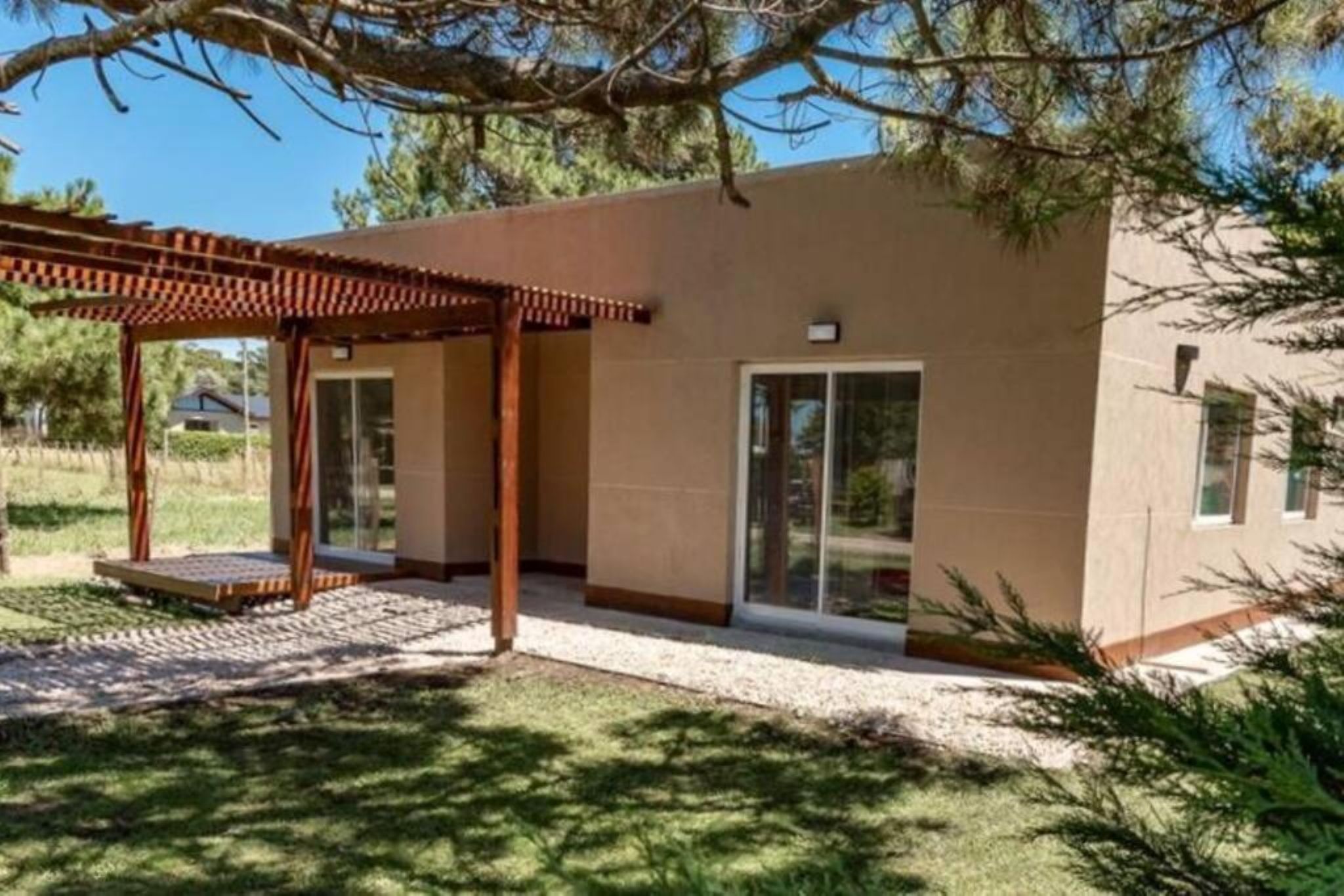 Casa en La Caleta, para 5 personas, estilo maritimo con piscina y a 300 ms de la playa