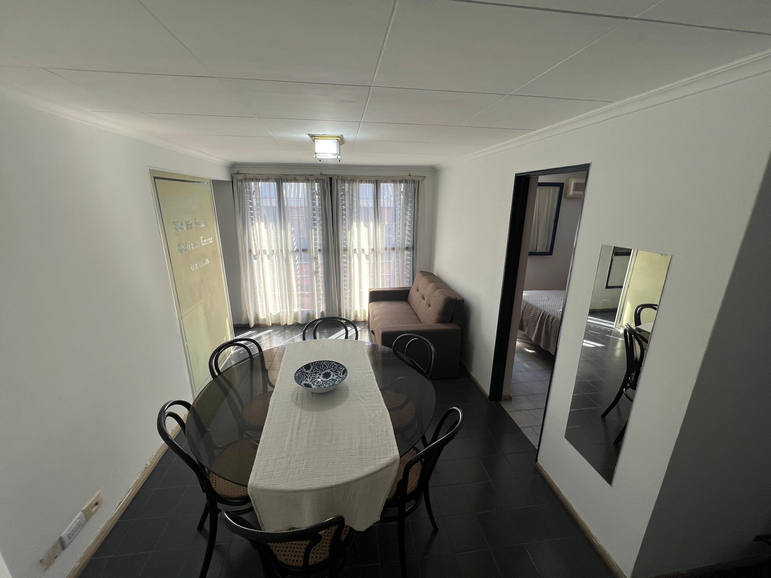 Cómodo departamento con cochera