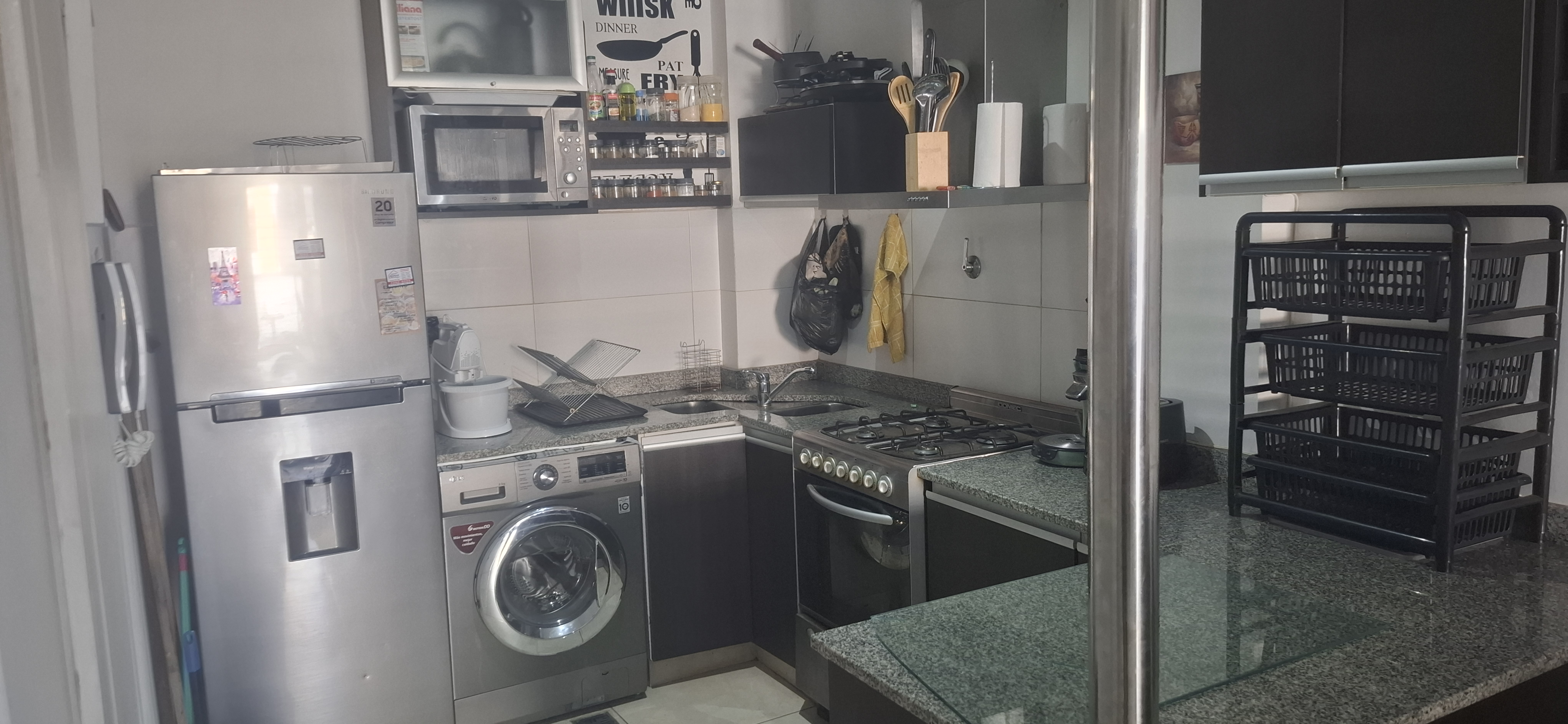 Departamento con lavarropa y parrilla a gas