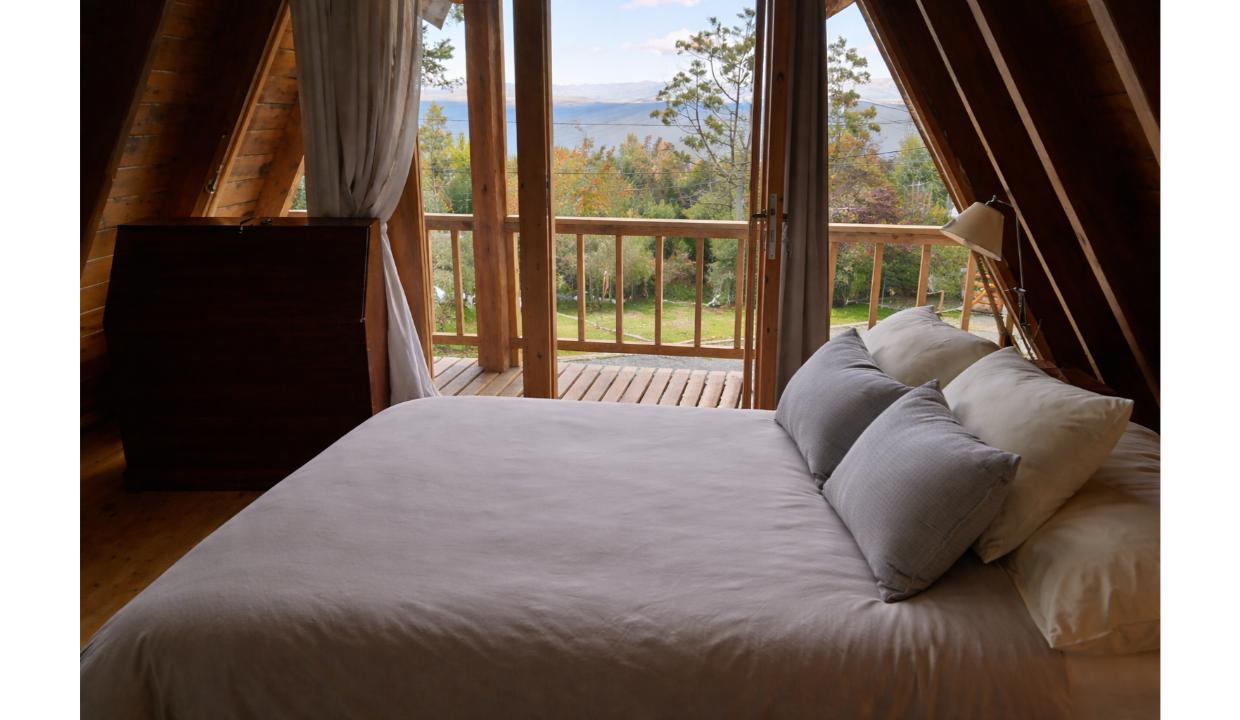 Cabaña para 7 pax con vista al lago cerca del centro