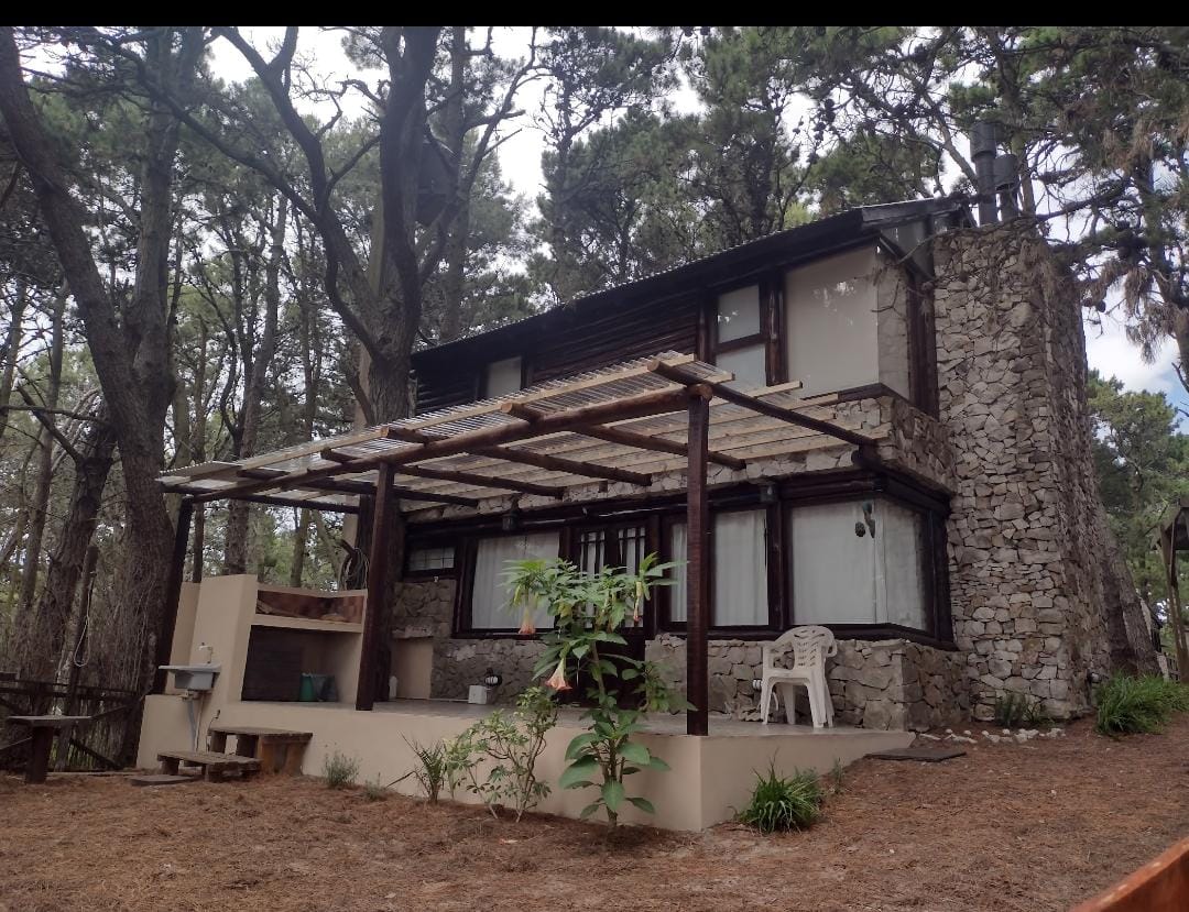 Hermosa cabaña en el bosque y playa