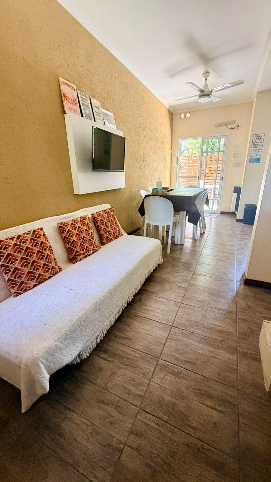 Dúplex de estilo moderno a pocos metros de la playa