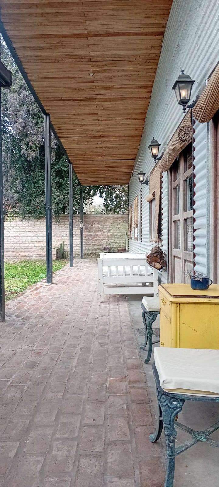 Casa de Chapa en pueblito rural