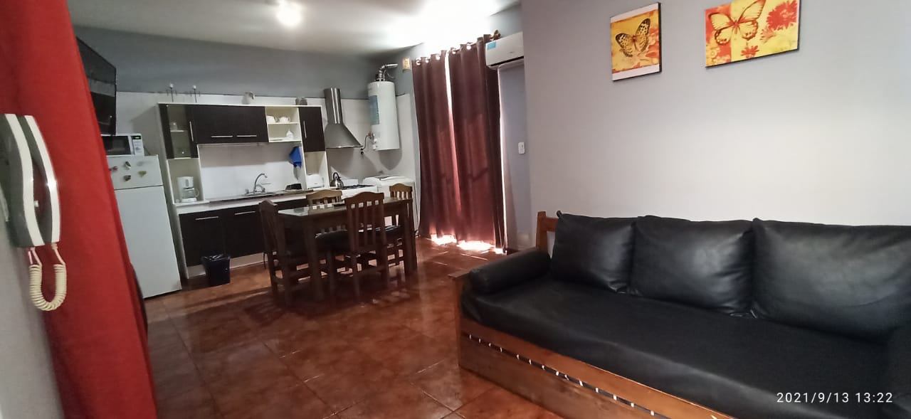 Depto Temporario en Mendoza: 1 Dormitorio, Patio y Capacidad hasta 4 Personas