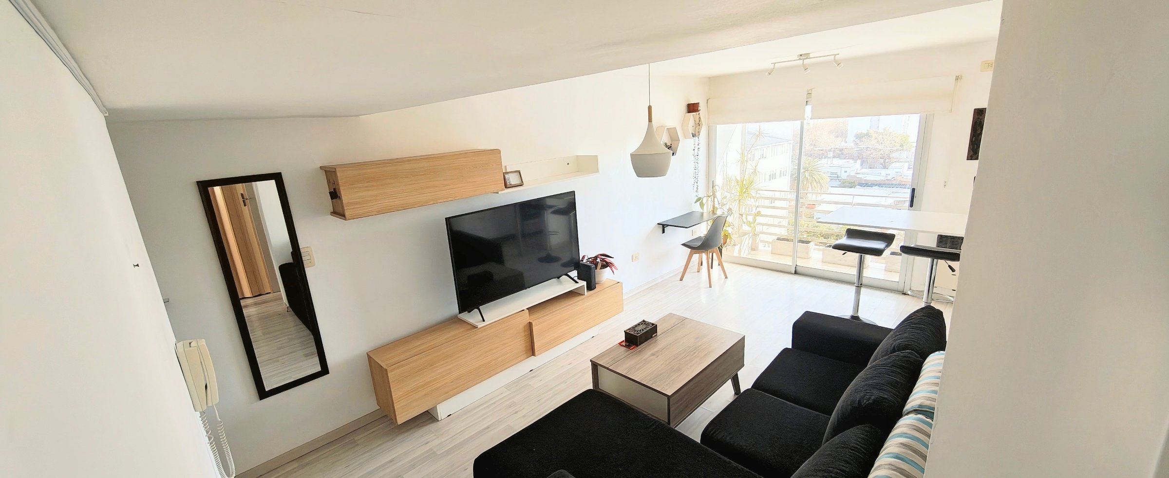 Departamento cálido, moderno y muy luminoso.